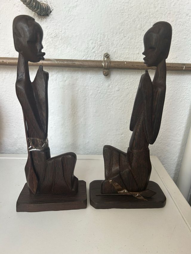 Figuras madera en estuche original