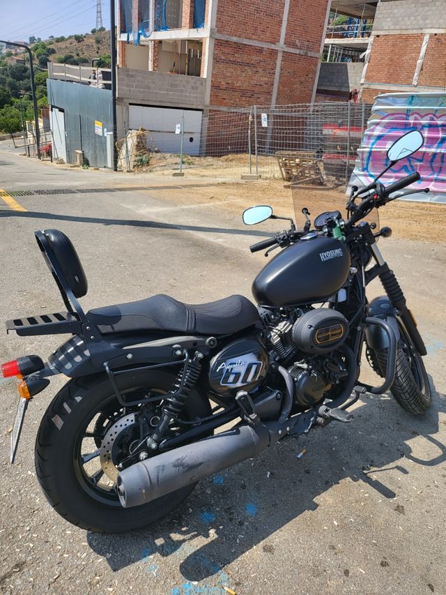 Moto custom Hyosung Aquila 125cc