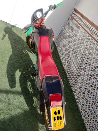 SE VENDE RIEJU DRAC AM5 DEL AÑO 1995