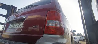 pilotos traseros Kia carnival