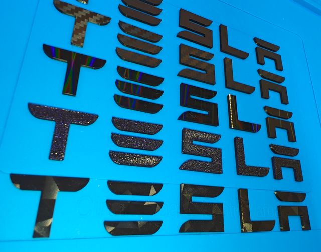 LETRAS TESLA TRASERAS MODEL 3 / Y