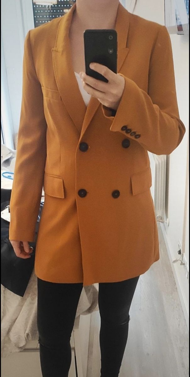 Preciosa blazer mostaza