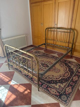 Forja dorada antigua(Cama)