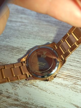 Reloj GUESS de mujer.
