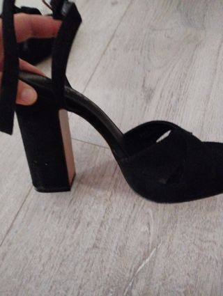 Sandalias de tacón alto negras
