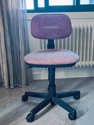 Silla de escritorio con ruedas
