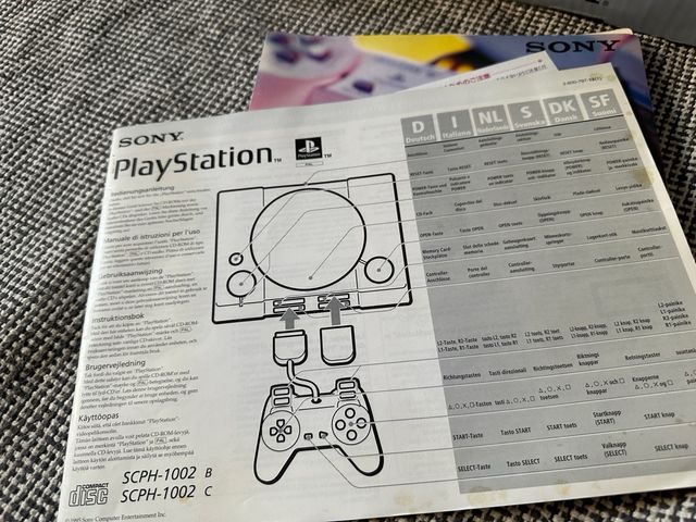 Playstation en caja original completa