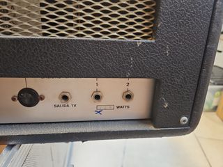 Amplificador de bajo Sinmarc B-3200