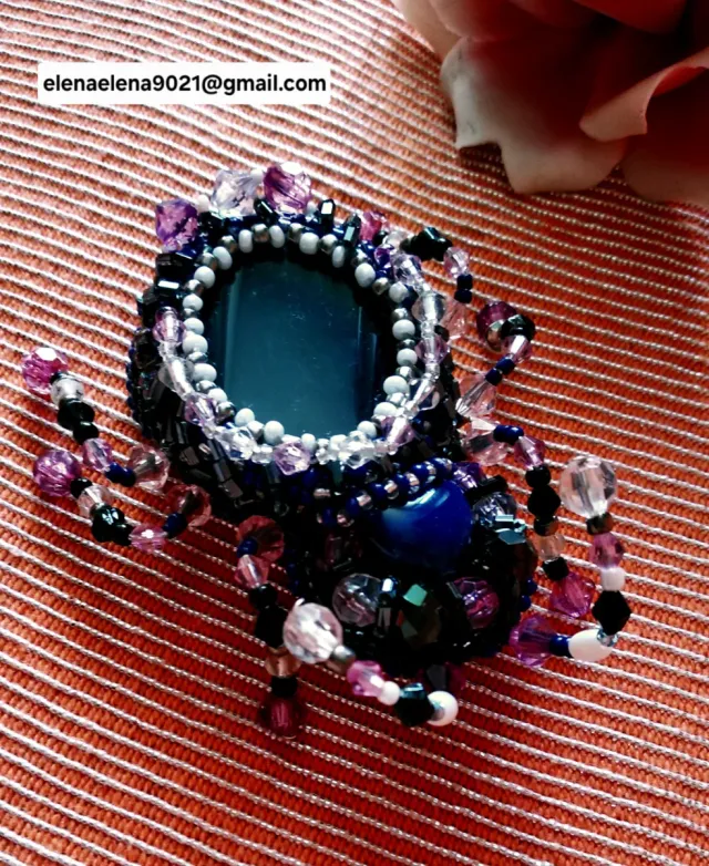 Broche bicho de noche