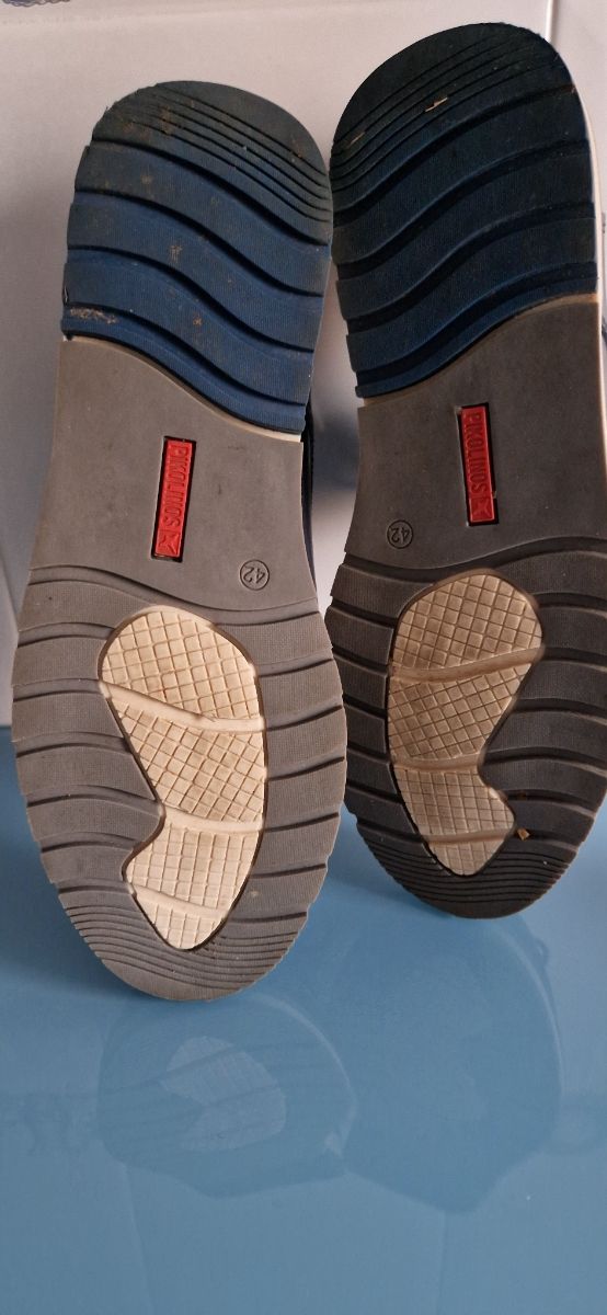 Zapato Pikolinos azul, talla 42
