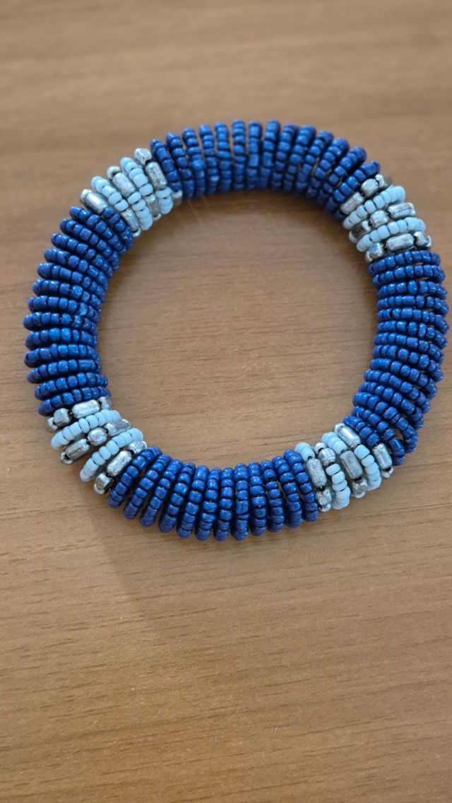 Bracciale di perline elasticizzato nuovo