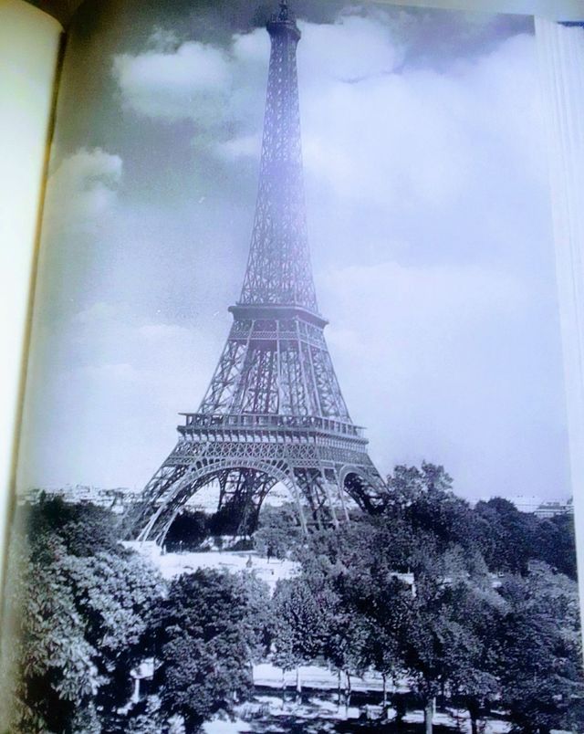 Biografía de París.