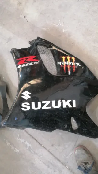 Despiece de Suzuki gsxr 750w del año 93
