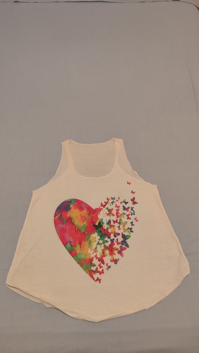 Camiseta tirantes corazón 