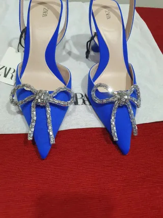 Tacones azules Zara