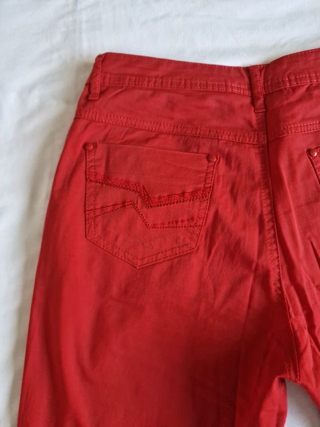 Pantalón rojo 5 bolsillos Youline