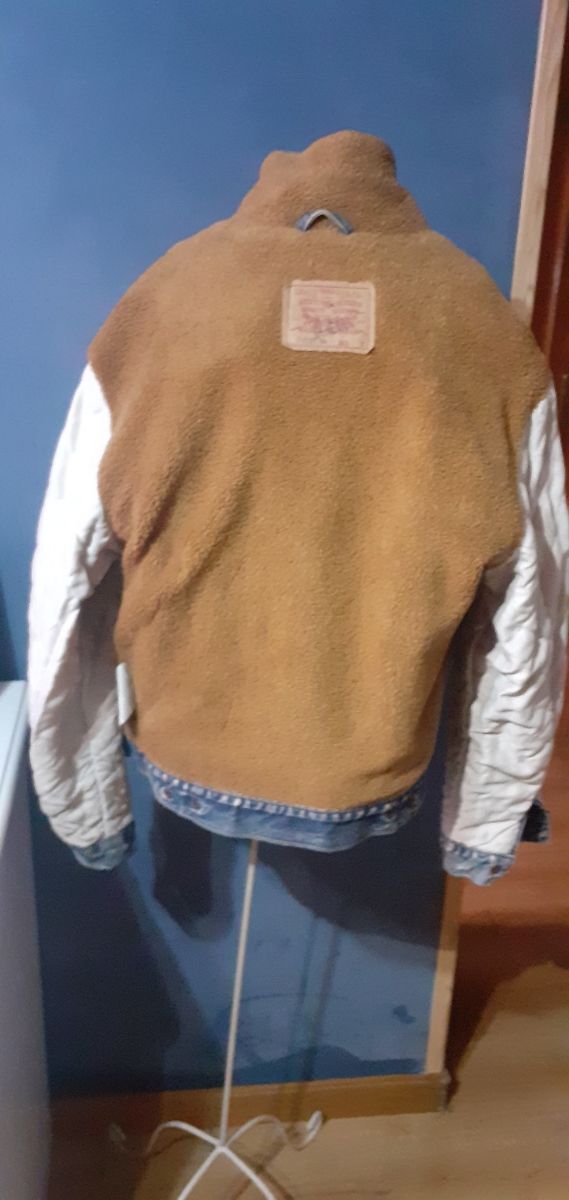 Chaqueta Lewis antigua