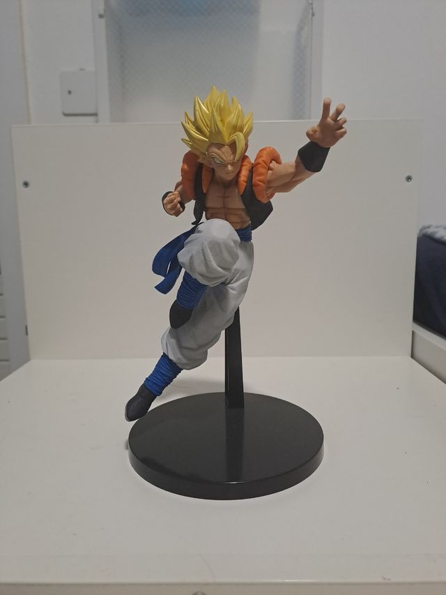 Action figure di gogeta super saiyan
