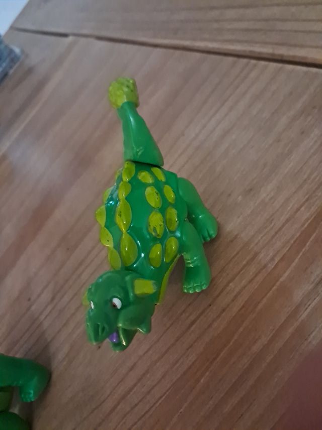 Dinosaurios plásticos