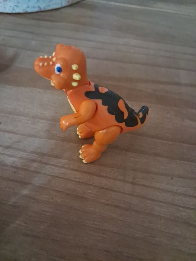 Dinosaurios plásticos