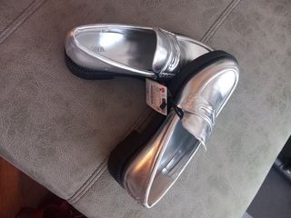 Zapatos y Sandalias Zara 