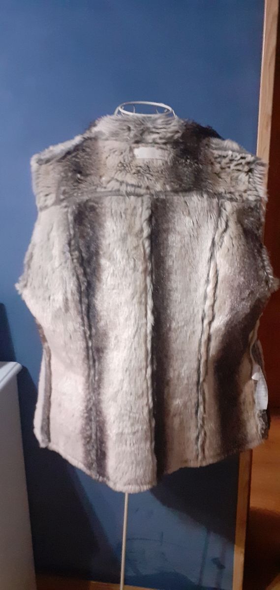 Chaleco símil piel