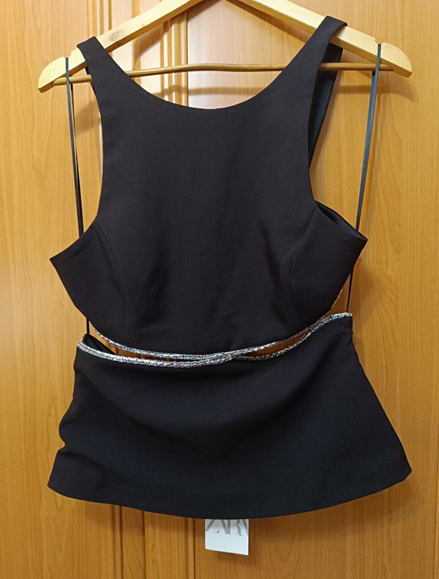 Top negro de Zara