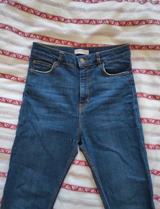 Vaqueros skinny tiro alto Zara talla 36