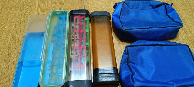 Porta lenza e borselli per pescare