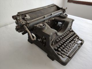 Máquina Hispano-Olivetti