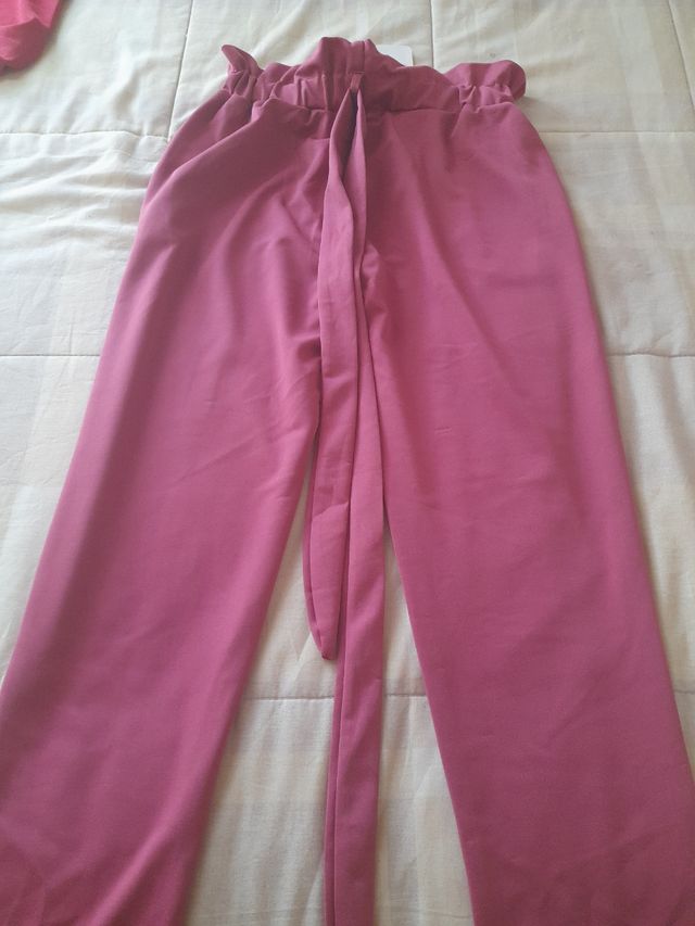Pantalones preciosos y elegantes