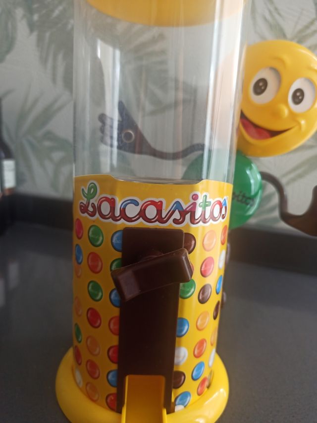 Dispensador lacasitos