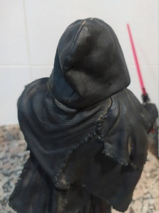 Figura Kylo Ren con sonido y luz REALTALKING