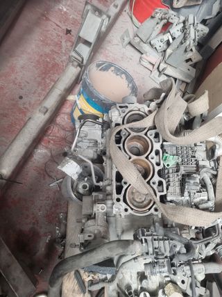 Bloque motor peugeot.3008 130cv diesel