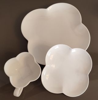 Tazza e piattini porcellana