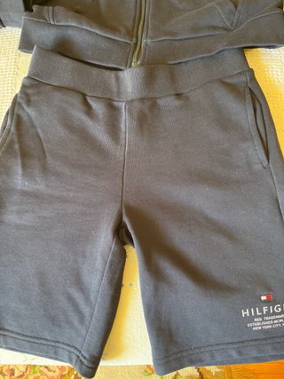 Conjunto sudadera y pantalon corto niño