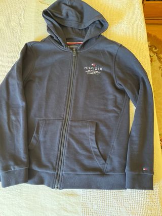 Conjunto sudadera y pantalon corto niño
