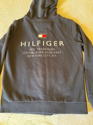 Conjunto sudadera y pantalon corto niño