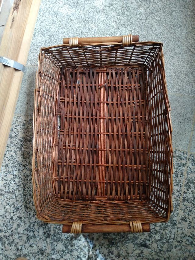 Tres cestas de mimbre