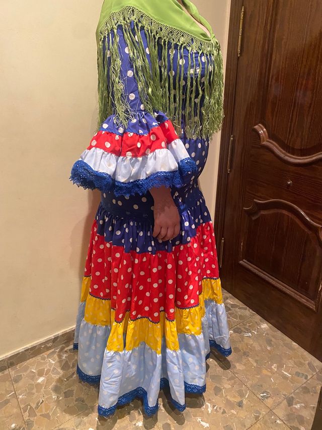 Vendo traje de flamenca si estrenar