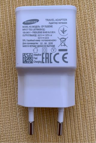 Set caricabatteria - auricolari - adattatore