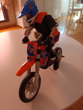 Action Man con moto y sonido