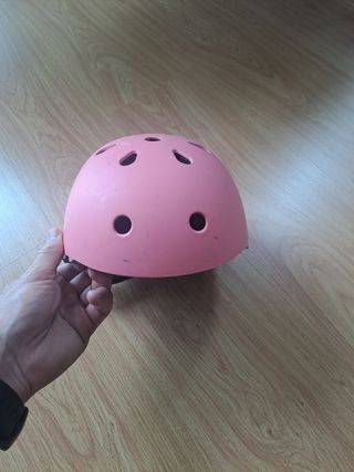 Casco patines