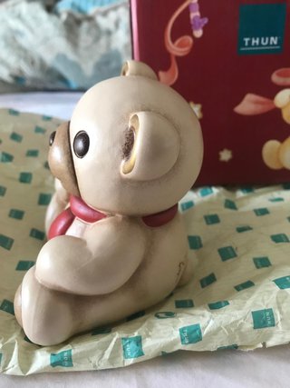 Teddy Thun pacco dono e sciarpa rossa