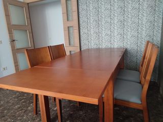 Mesa de madera maciza extensible