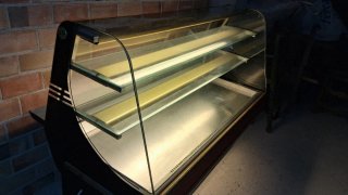 Vitrina refrigerada profesional Salva funcionando