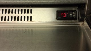 Vitrina refrigerada profesional Salva funcionando