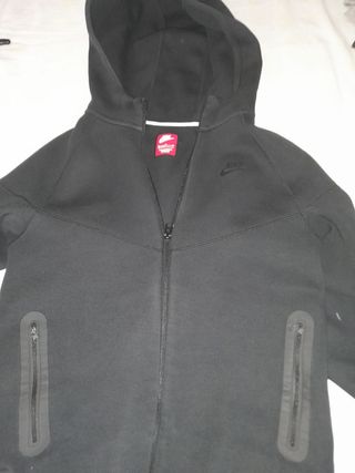 Nike tech nera 