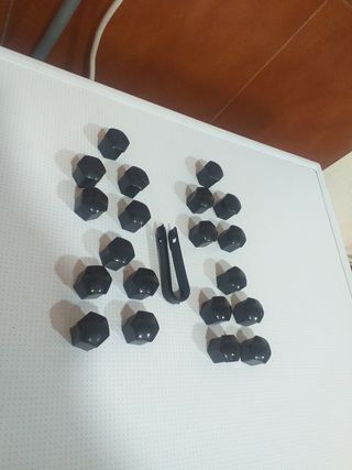 Tapas tornillos de rueda