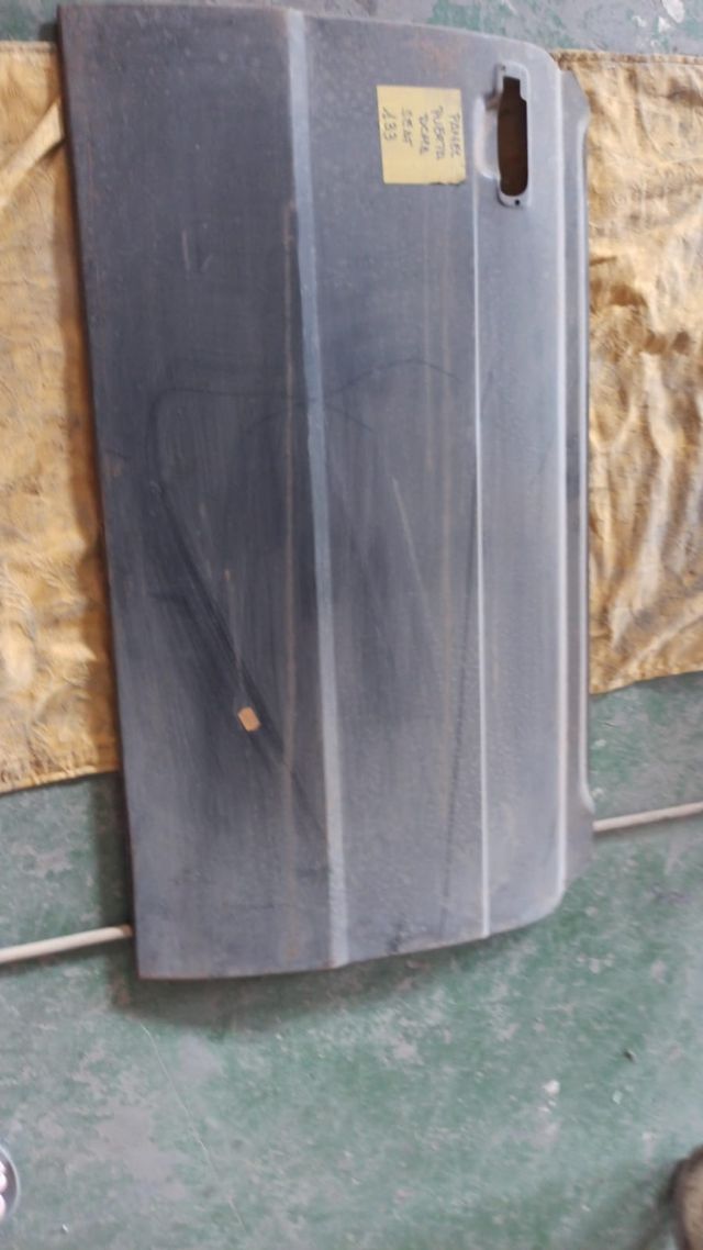 paneles puertas Seat 133 ,160€